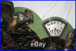 1920/1930 Pendule SCULPTURE ART DECO Coqs Combattants Regule marbre Clock