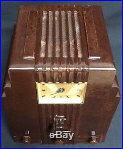 AIR KING SKYSCRAPER Walnut Clock ART DECO 1933 Bakelite Radio