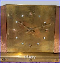 Antique 1920's Oak Mounted Copper & Brass Art Deco Mantel Clock (Early 20th)
