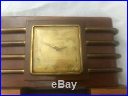Antique 1920s New Haven Art Deco Desk Clock In Wood And Brass Winds & Works