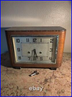 Art Decó Mantel Clock 12 Inches. Made In Germany. Pendulum