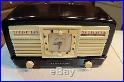 Bakelite Art Deco Tube Radio Clock Vintage Sylvania 540m Beautiful Works