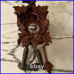 D Hones Oak Leaf Cuckoo Clock Deers Head German Wooden Cuckoo Clock
