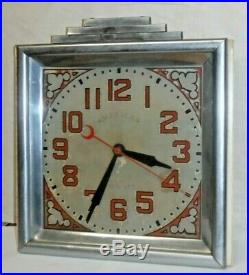 Fine Art-Deco Rare American Gallery Wall Clock Working Synchron Made in U. S. A