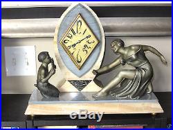 French Art Deco, Stunning marble and alabaster Mantel Clock