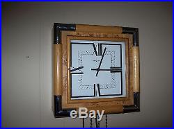 HOWARD MILLER Mid Century Modern Wall Clock with Burl Wood Case NO. 513 Art Deco