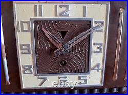 Jaz French Art Deco bakelite clock