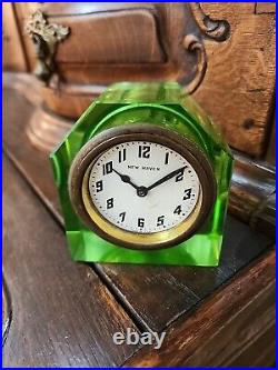 New Haven Uranium Glass Table Clock Green USED