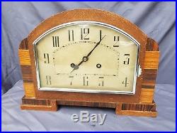 Nice art deco jahresuhrenfabrik mantel clock. Ca 1930-1950s