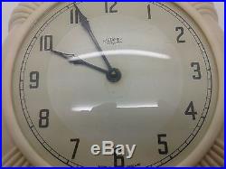 Rare 1930's Art Deco Metamec Electric Cream Bakelite Kitchen Clock