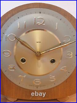 Small Vintage 1950's Art Deco Smiths Light Oak Chiming Mantel Clock (Mid-Cent)