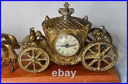 United Corp Gold 4 Horse Drawn Royal Carriage Mantel Clock SC413 Vintage
