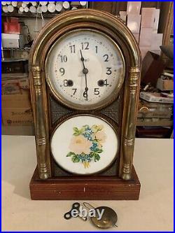 Vintage Antique Mantel Kitchen Gingerbread Clock With Pendulum & Key Chinese