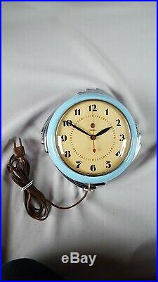Vintage Art Deco Telechron 2H09 Stewardess Wall Clock Robin egg blue