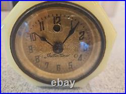 Vintage Cadillac Vidrio Slag Uranium Glass Electric Timer Clock