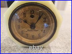 Vintage Cadillac Vidrio Slag Uranium Glass Electric Timer Clock