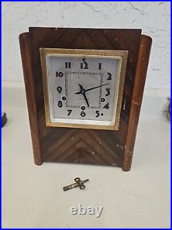 Vintage Seth Thomas Art Deco Mantle Clock. WithKey. GF2