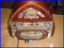 Vtg Detrola 302 Art Deco Wood Teardrop Tabletop Clock Tube Radio